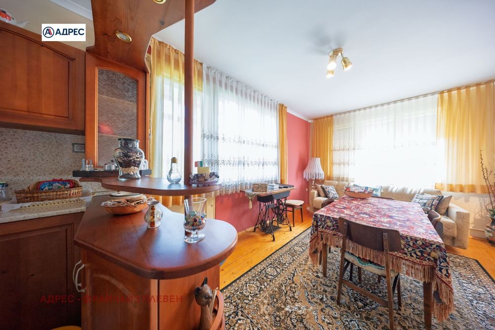 Къща в Ловеч-Гозница площ 226 цена 248000