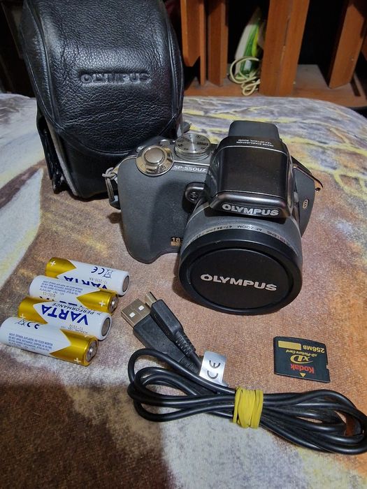 Aparat foto Olympus SP-550UZ Impecabil