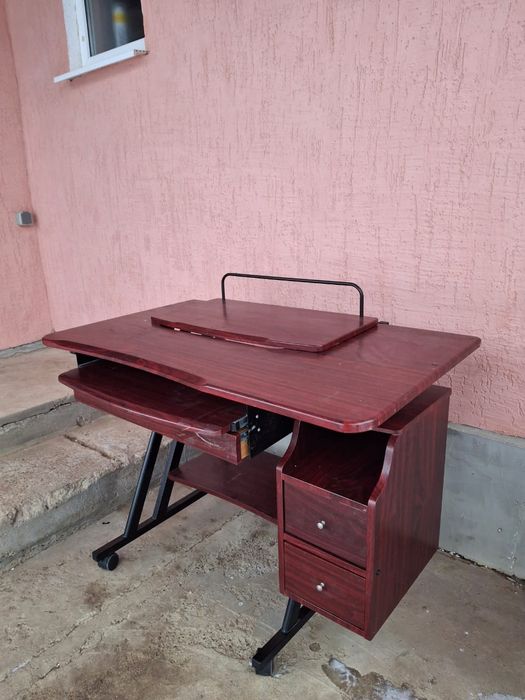 Продам компютерный стол