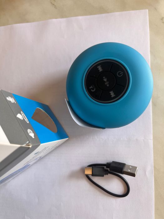 Bluetooth колонка за баня с вендуза, LED, микрофон, IPX4