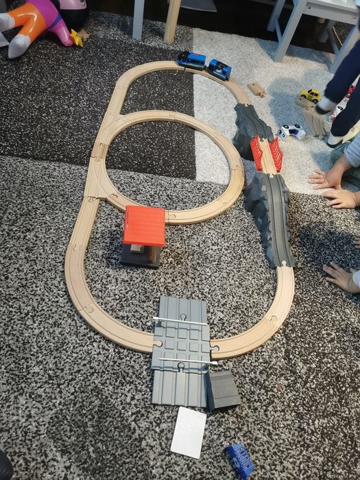 Seturi TRENURI  lemn