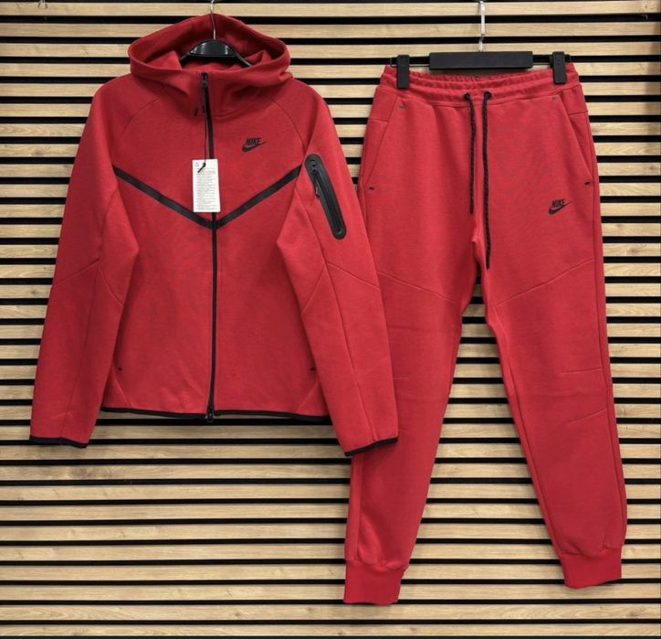 Compleu Nike Tech Fleece Rosu (marimi: S, M, L, XL, XXL)