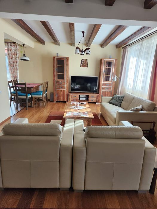 Închiriez duplex zona Terra ,preț 750 euro