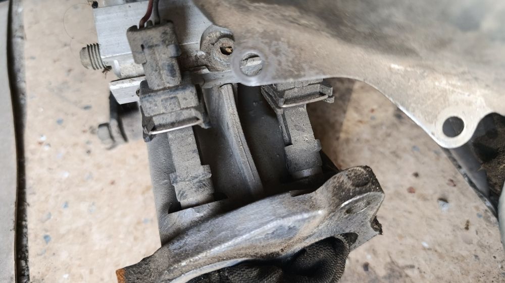 Впускной дроссель форсунки