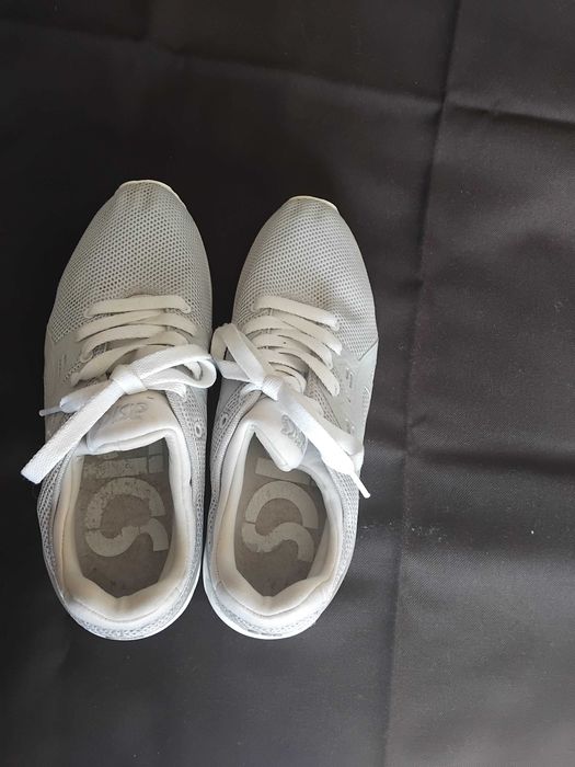 Дамски маратонки ASICS 36