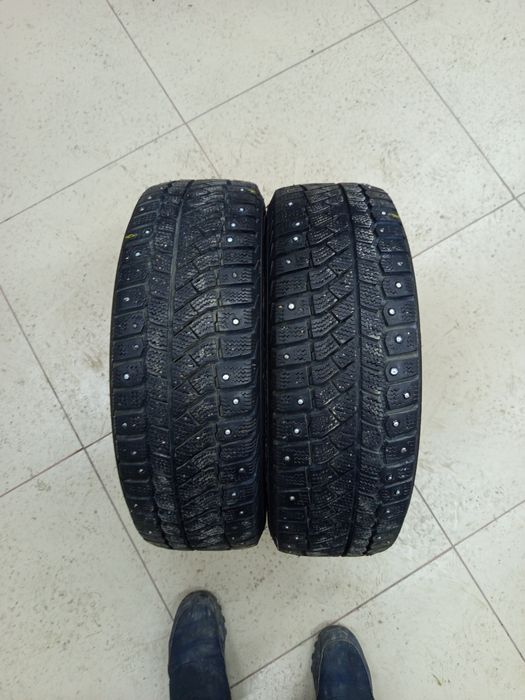 Продам шины 2 шт