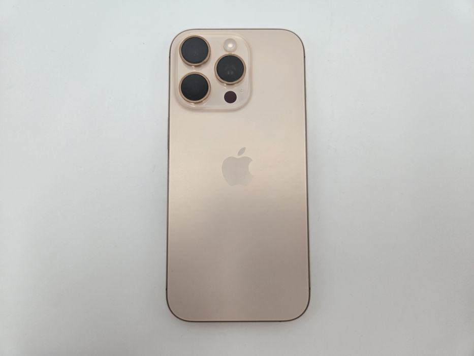 Apple iPhone 16 Pro 256GB Desert Titanium - АКБ 100%, 20 циклов