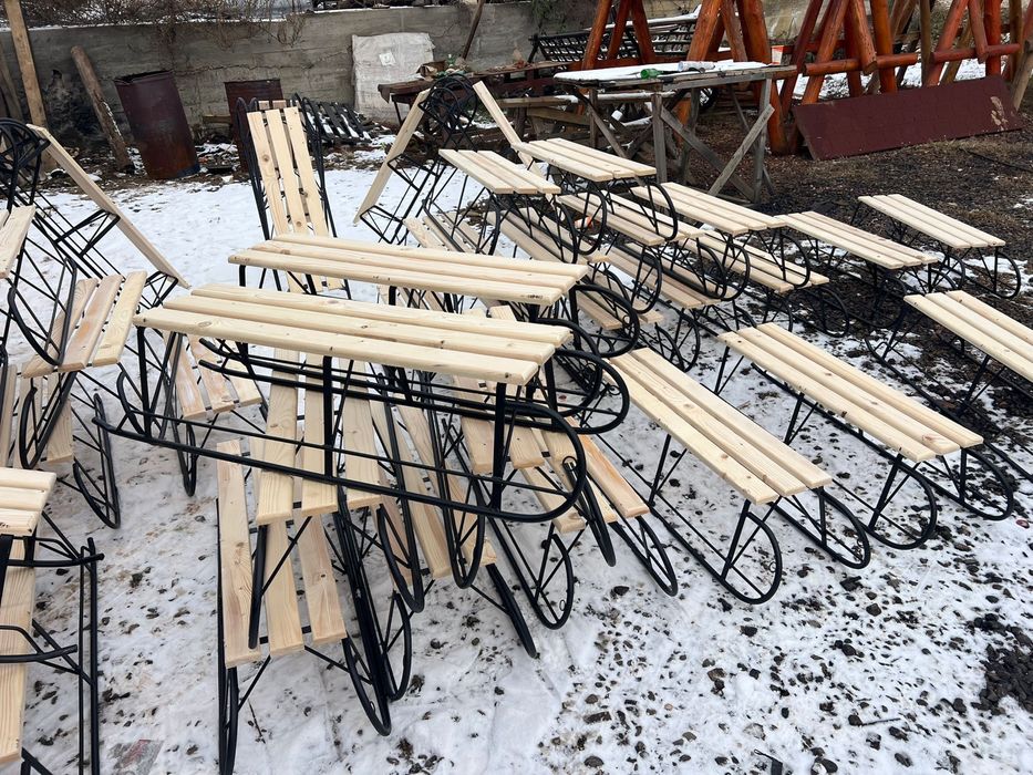 Sanie din fier cu lemn pentru copii