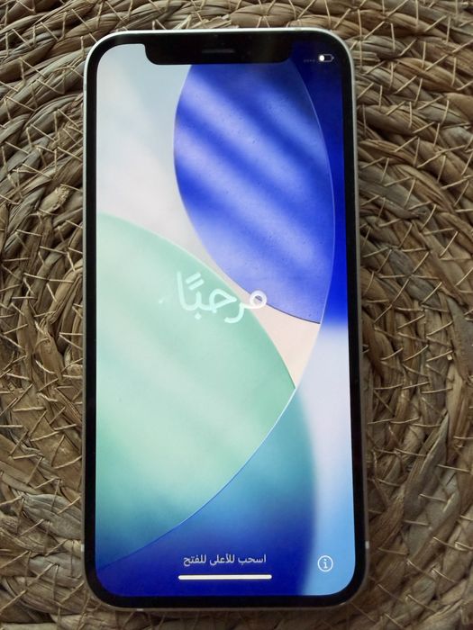 iPhone 12 Mini 64GB White + 11 калъфа, нова батерия и powerbank