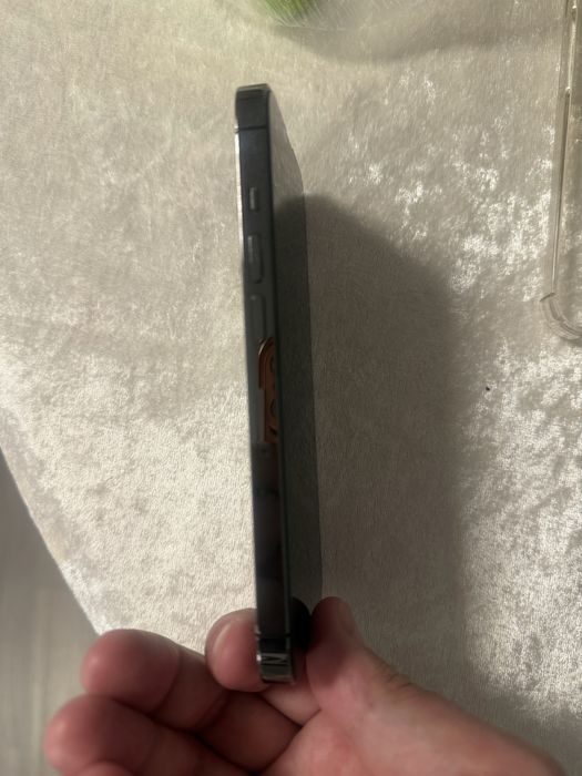 Vand Iphone 13 Pro stare foarte buna nu dac schimburi si nu trimit