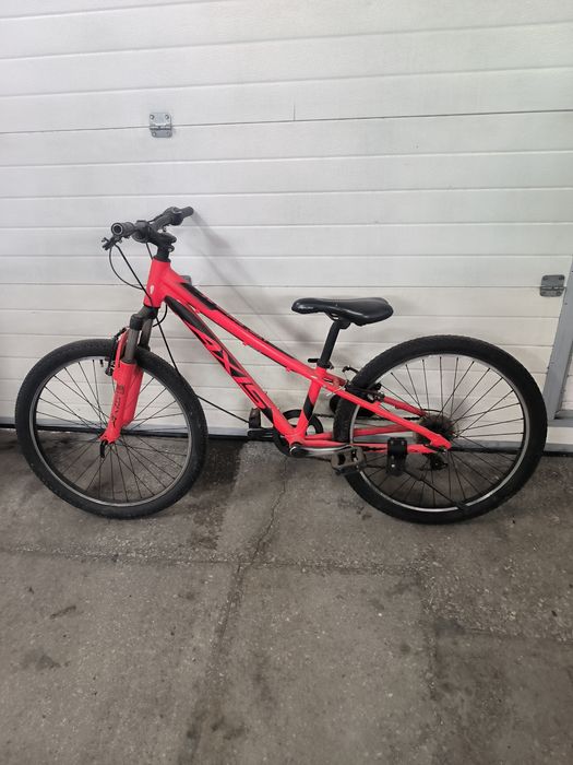 Продам велосипед AXIS подростковый.