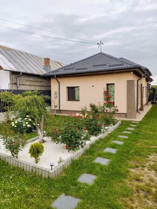 Casă de vânzare în Săcueni Dâmbovița