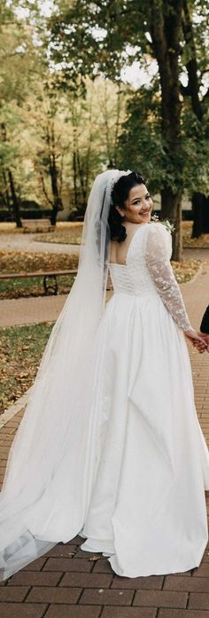 Vând rochie de mireasă