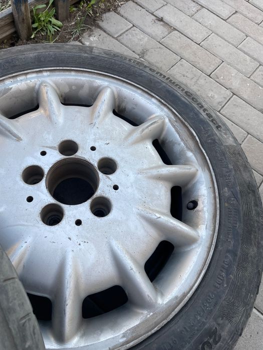 Титановые диски вместе с резиной