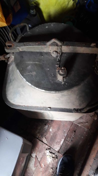 Продавам го меден 100литра