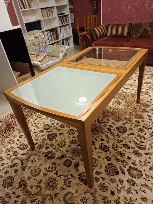 Стол для приема гостей, итальянский