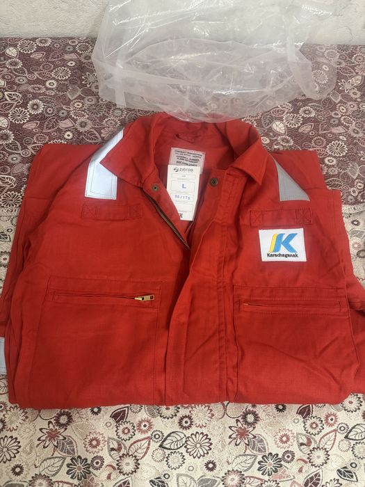 Продам спец одежду