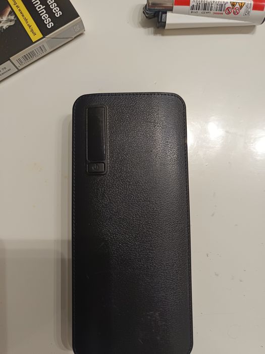 Vînd baterie externă de 5000mAm