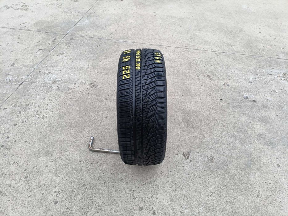 O anvelopa iarna 225 45 18 hankook I*cept evo 2 profil de 7,5 mm