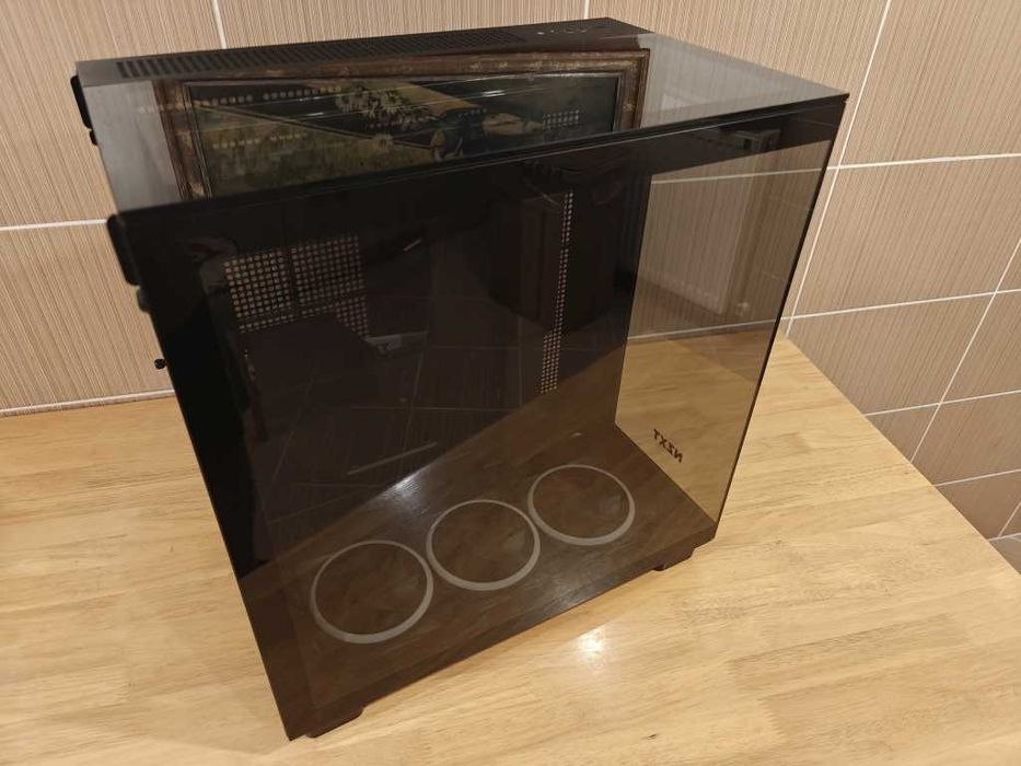 Carcasa Dual Chamber-Acvariu NZXT H9 Elite, ca noua, pachet complet