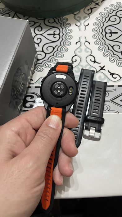 Продам спортивные часы garmin forerunner 165