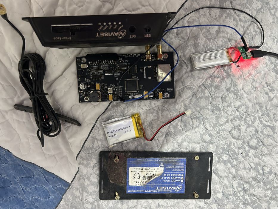 Продам GPS/ГЛОНАСС трекер Naviset GT-20 (рабочий, в хорошем состоянии)