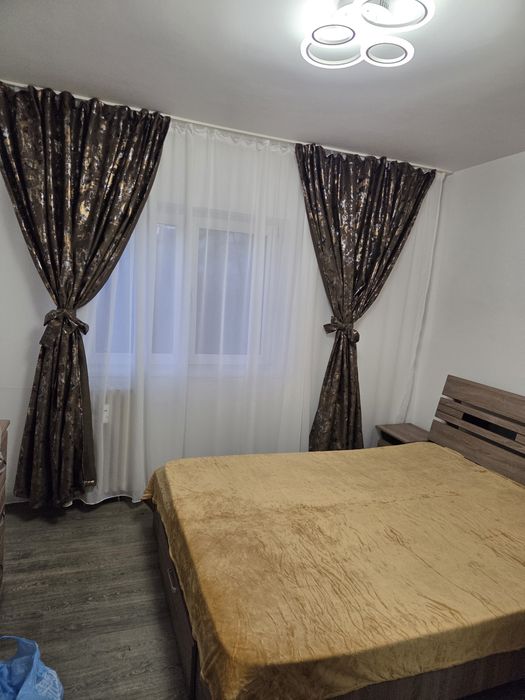 Închiriez apartament cu 2 camere în Rovine