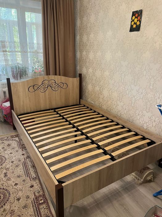 Спальный кровать