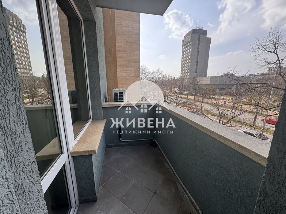 Дава се под наем Тристаен апартамент в Варна, Общината - 85 кв.м за 947.58 € - Снимка #2