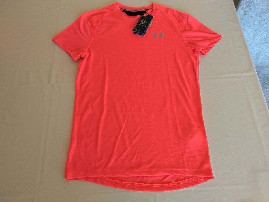 Tricouri pentru bărbați marca Under Armour