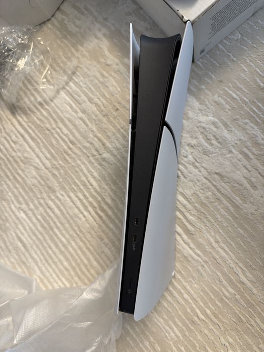 Ps5 slim digital E-chassis cu un controller 825GB