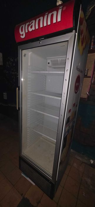 frigider bar utilizat functioneaza perfect.