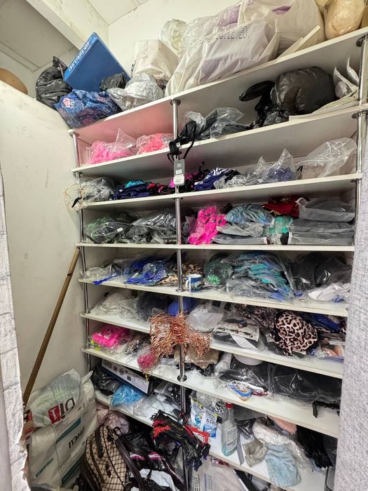 Дукон сотилади. Яхши жойлашувдаги, тайёр ишлаб турган ички кийим докон