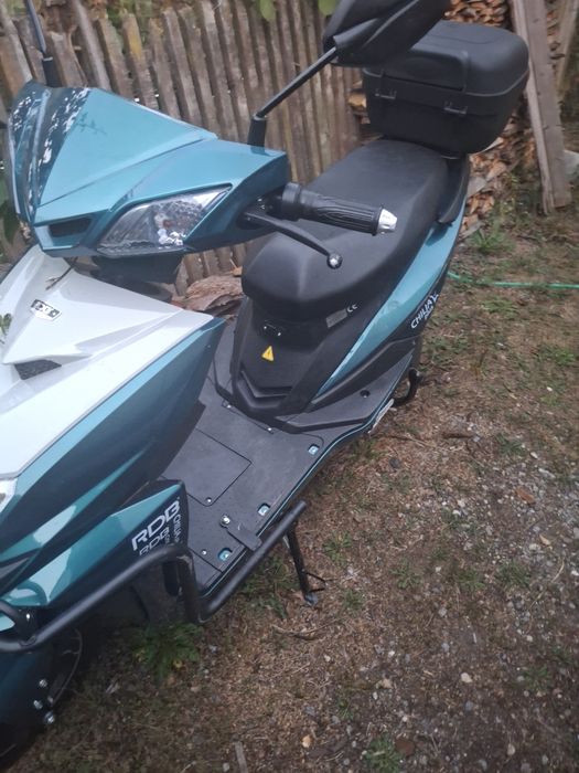 Vand  scuter electric
