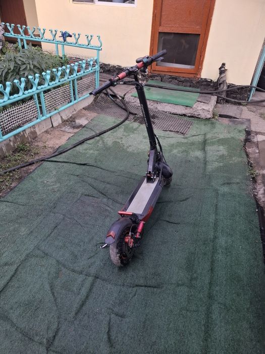 Продаю Куго м 4 про