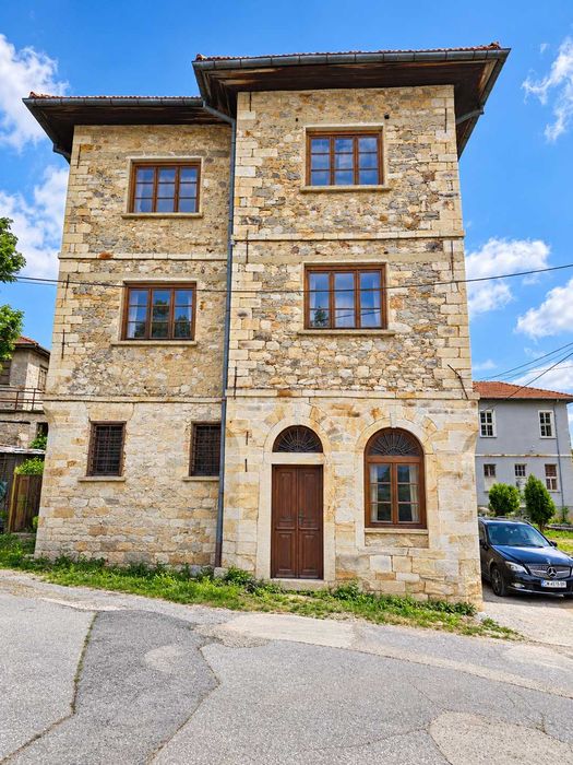 Продава се Къща в к.к. Пампорово - 450 кв.м за 392 €/кв.м - Снимка #3