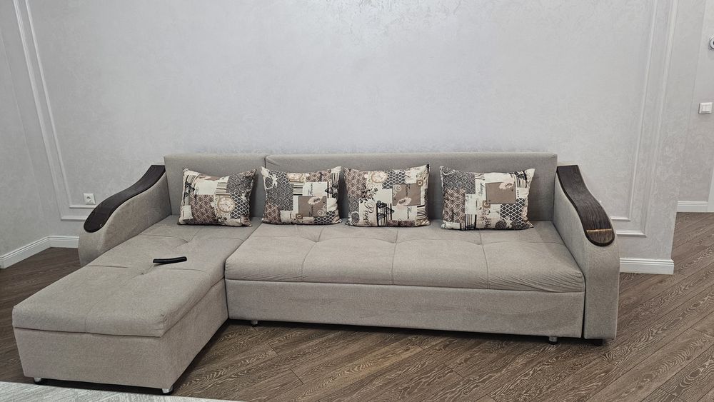 Диван угловой бу