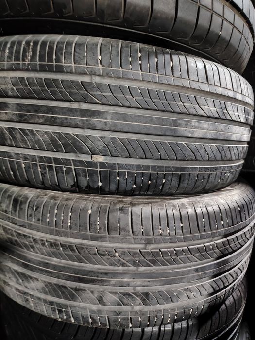 Продам 2 шины чязор 17 родные