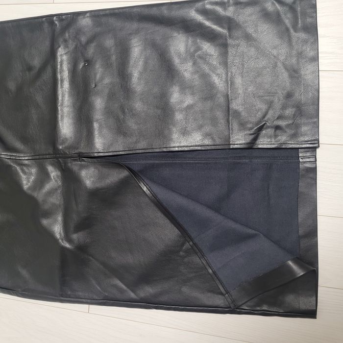 Fusta imitatie piele Mohito