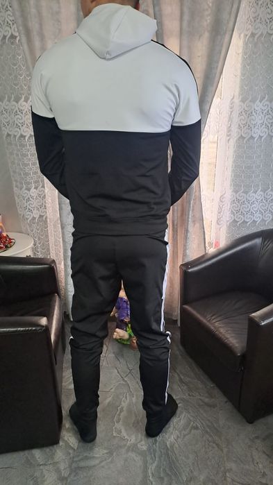 Trening baieti /bărbătesc marca NIKE