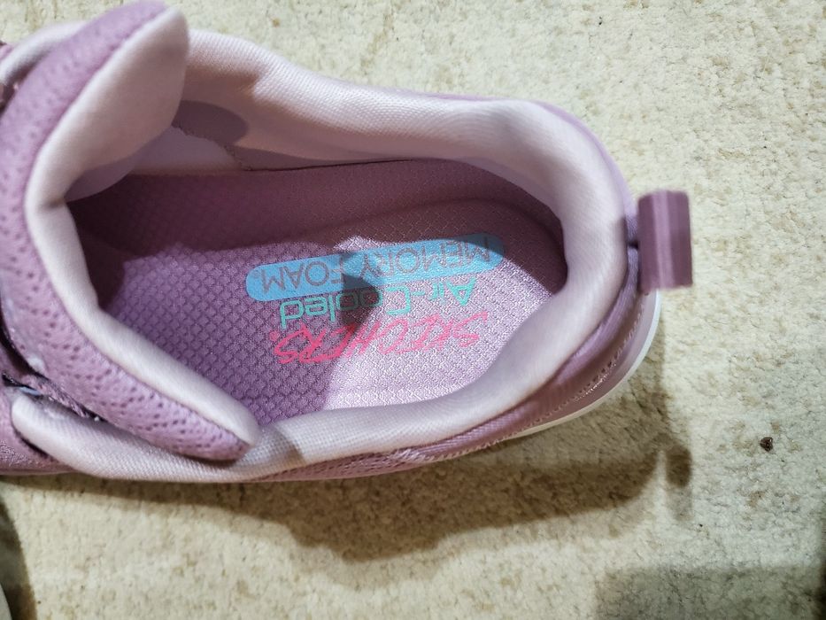 SKECHERS оригинал кроссовки новые