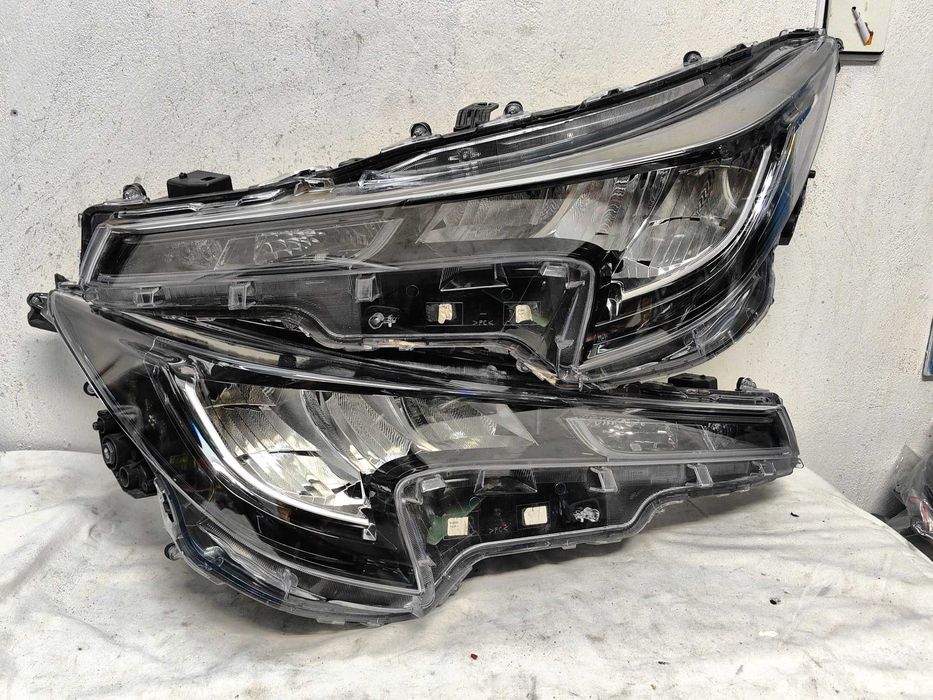 Оригинални фарове Тойота  Корола  Toyota Corolla E21 Led