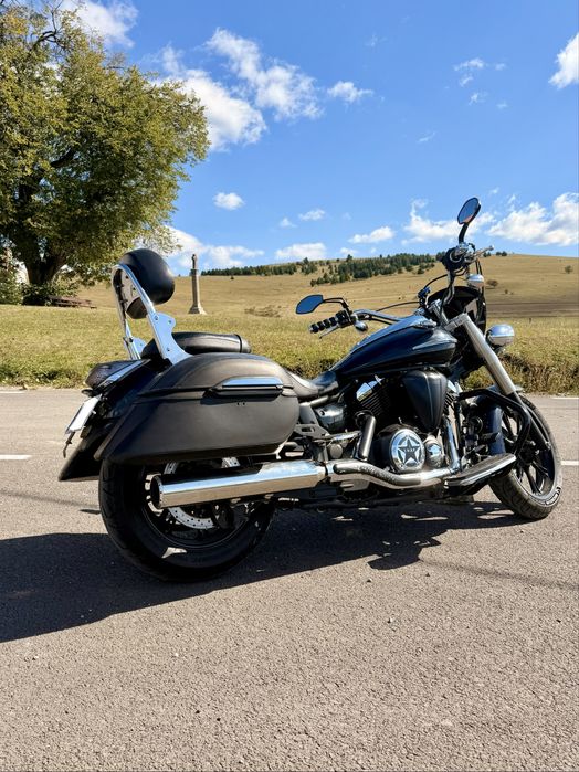 Yamaha Midnight Star XVS 950 a