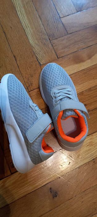 Нови маратонки 29 номер