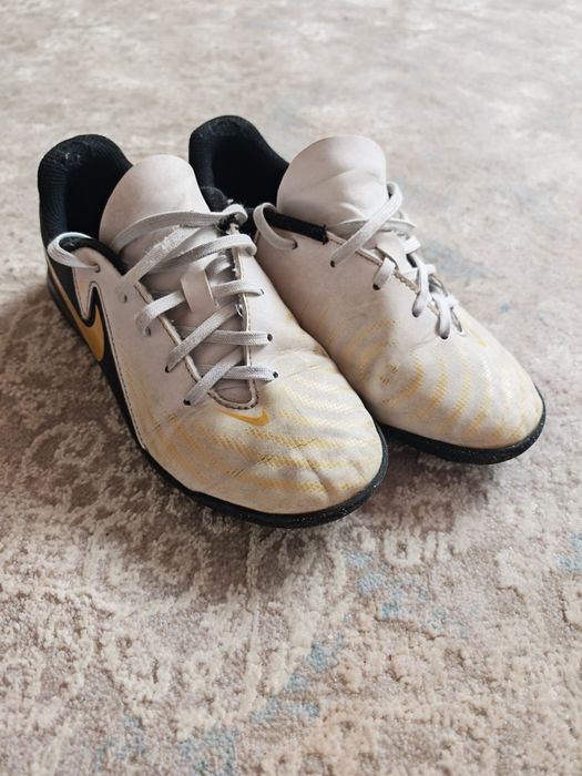 Nike Phantom fotbal 33.5