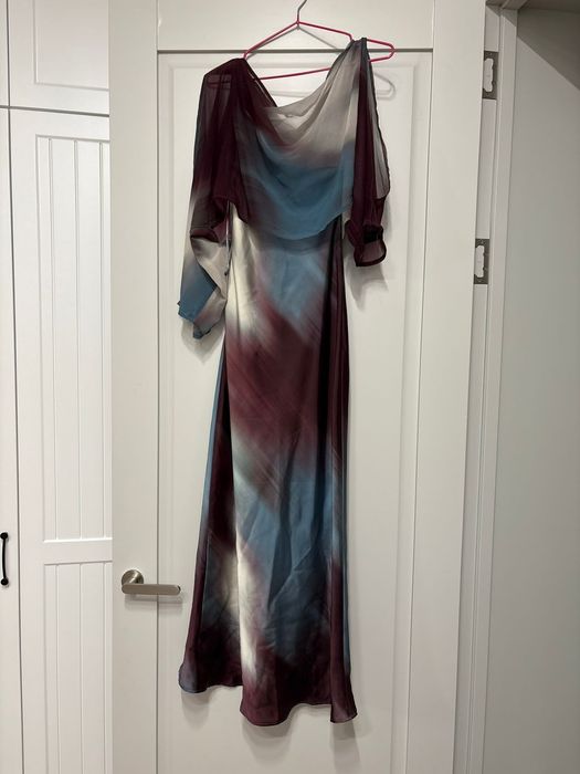 Шикарное длинное вечернее платье