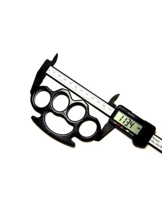 Vând pumnal de fier 30 de lei