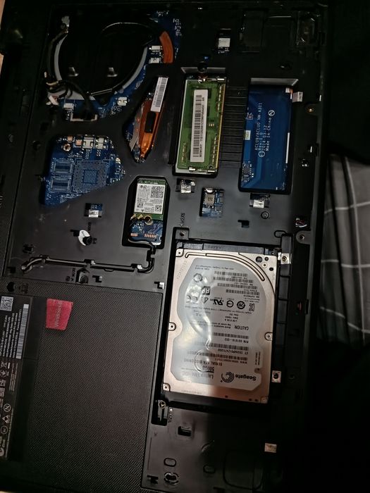 Lenovo Laptop 15-dw Series