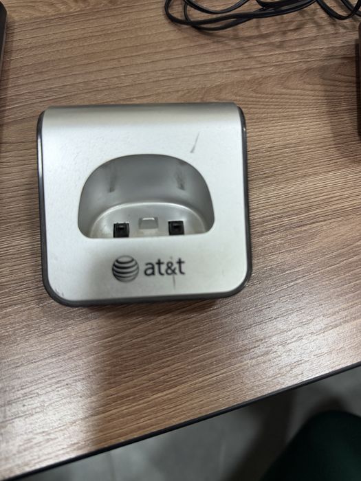 Ofis. Uy telefoni yangiday