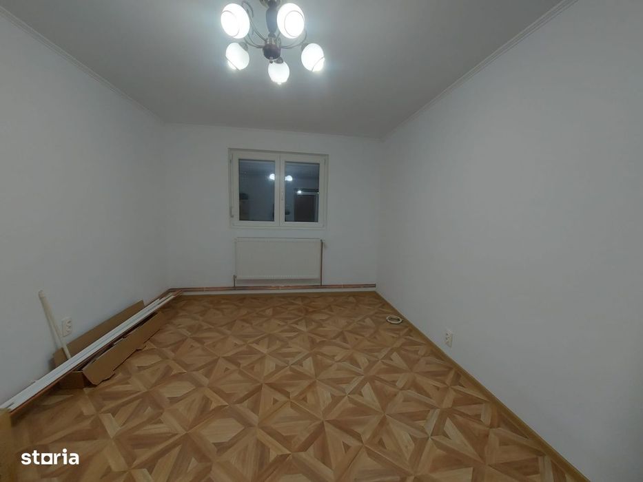 Vanzare apartament 3 camere decomandat, zona micro 6 Targoviste